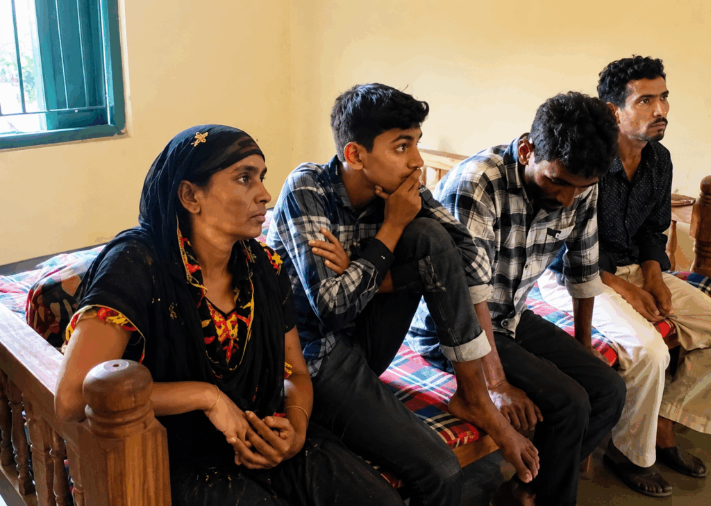 সীমান্ত দিয়ে অবৈধভাবে প্রবেশ
